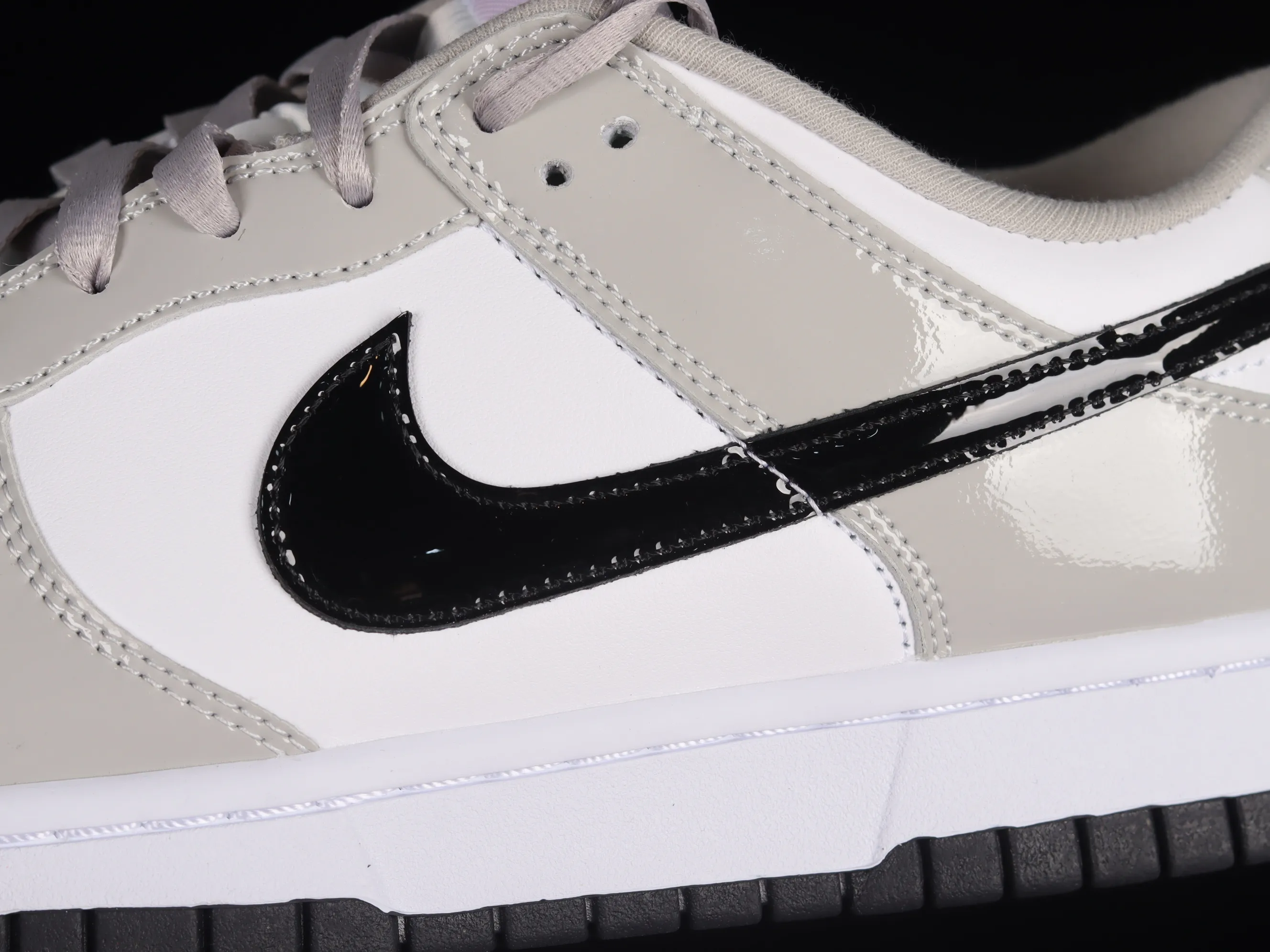 All Categories Nk SB Dunk Series Nk SB Dunk Low Low-top sneakers C version Nk Dunk Low "Light Iron Ore" Patent leather gray SB low-top sports and leisure sneakers DQ7576-001